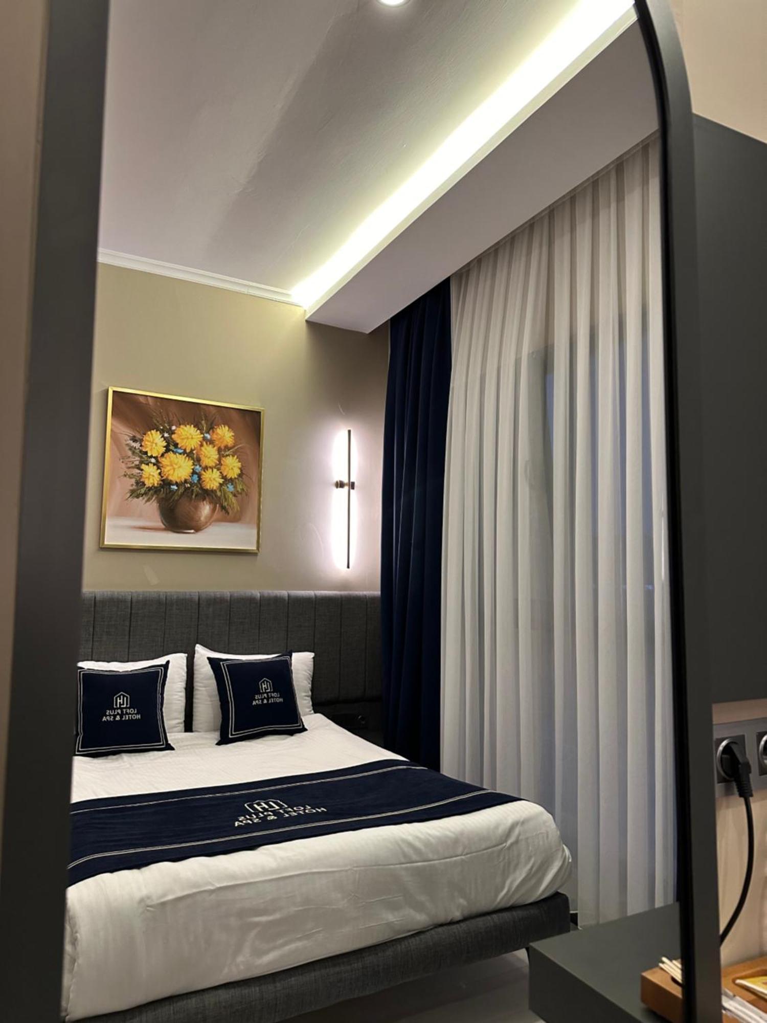 Park & Private Transportation Istanbul Airport-by Loft Отель