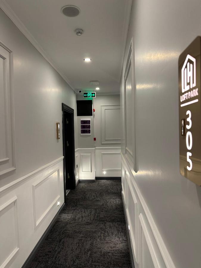 Hotel Park & Private Transportation Istanbul Airport-by Loft