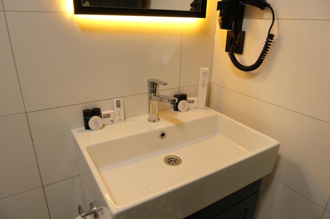 Park & Private Transportation Istanbul Airport-by Loft 3*